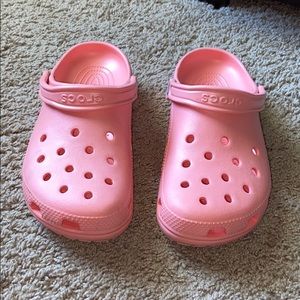 peach crocs BRAND NEW